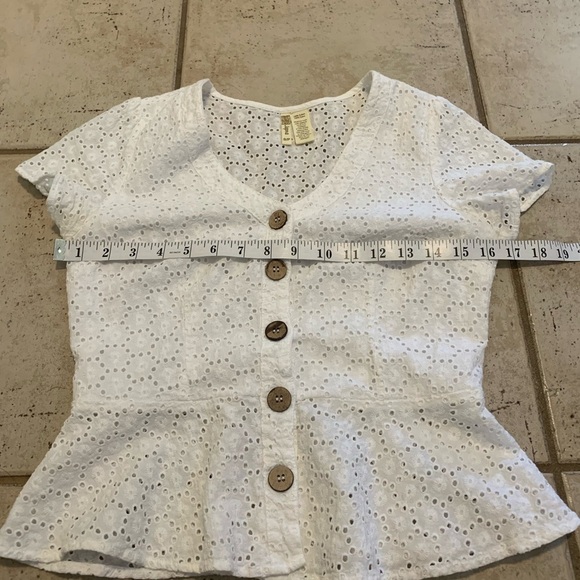 Japna White Eyelet Lace Peplum Blouse Top - Size Small - Picture 5 of 5